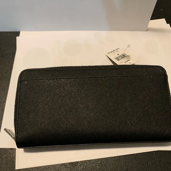 Michael Kors - Varick Leather Zip-Around Wallet